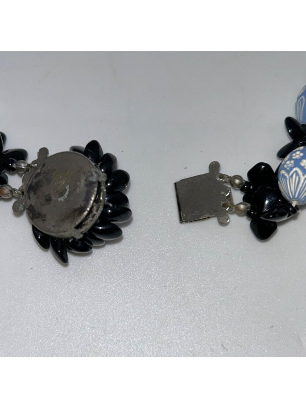Vintage West Germany Blue & Black Easter Egg Bead Necklace Box Clasp Clip-On - Picture 8 of 16